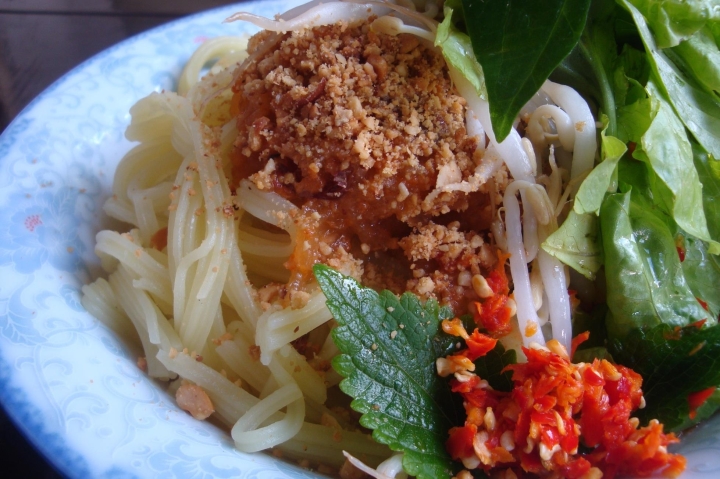 Món bánh dây đặc sản Bồng Sơn: Trông dân dã mà đã ăn là không thể dừng đũa-5