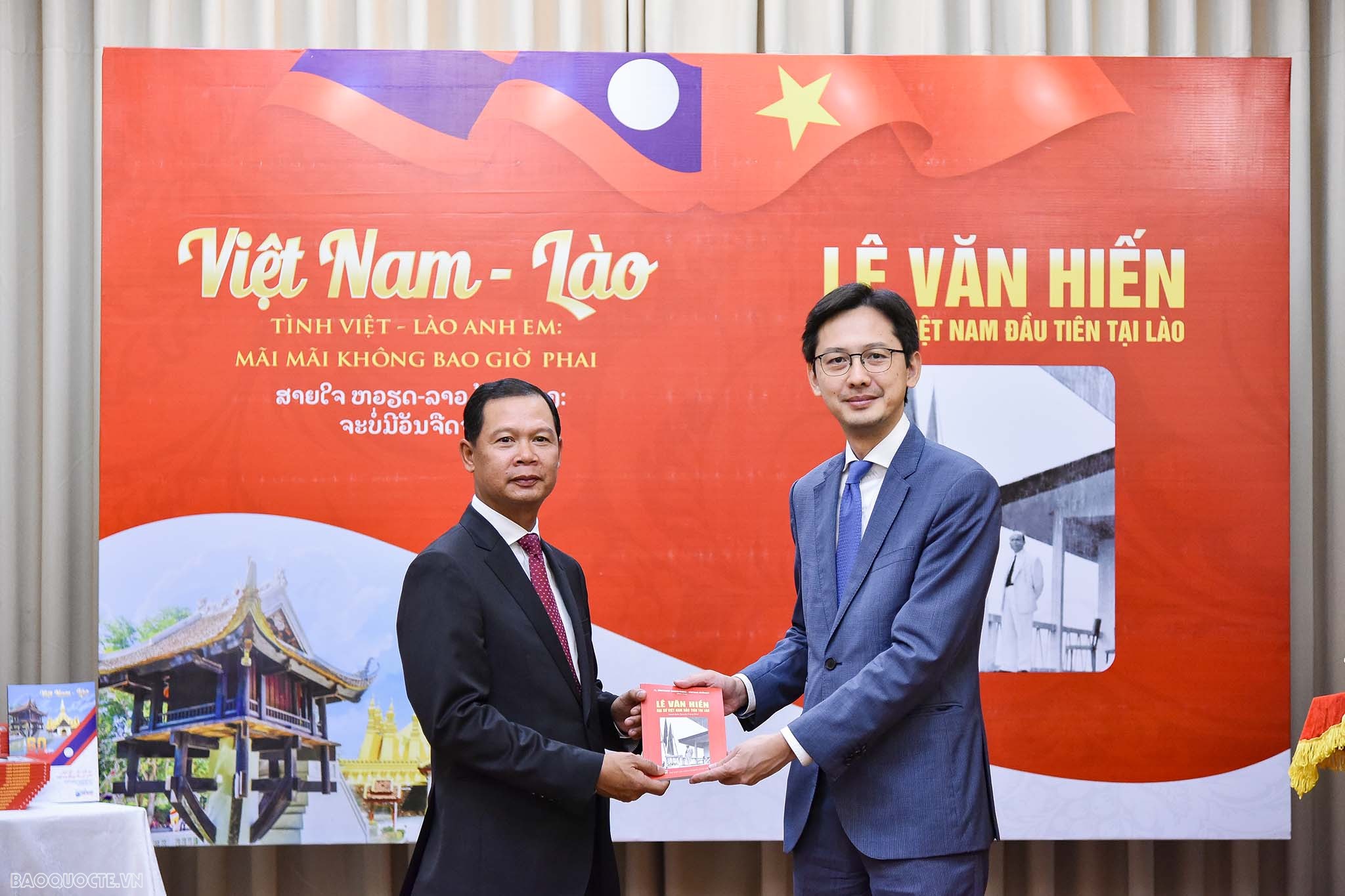 Ra mắt hai ấn phẩm đặc biệt về quan hệ Việt Nam-Lào-5