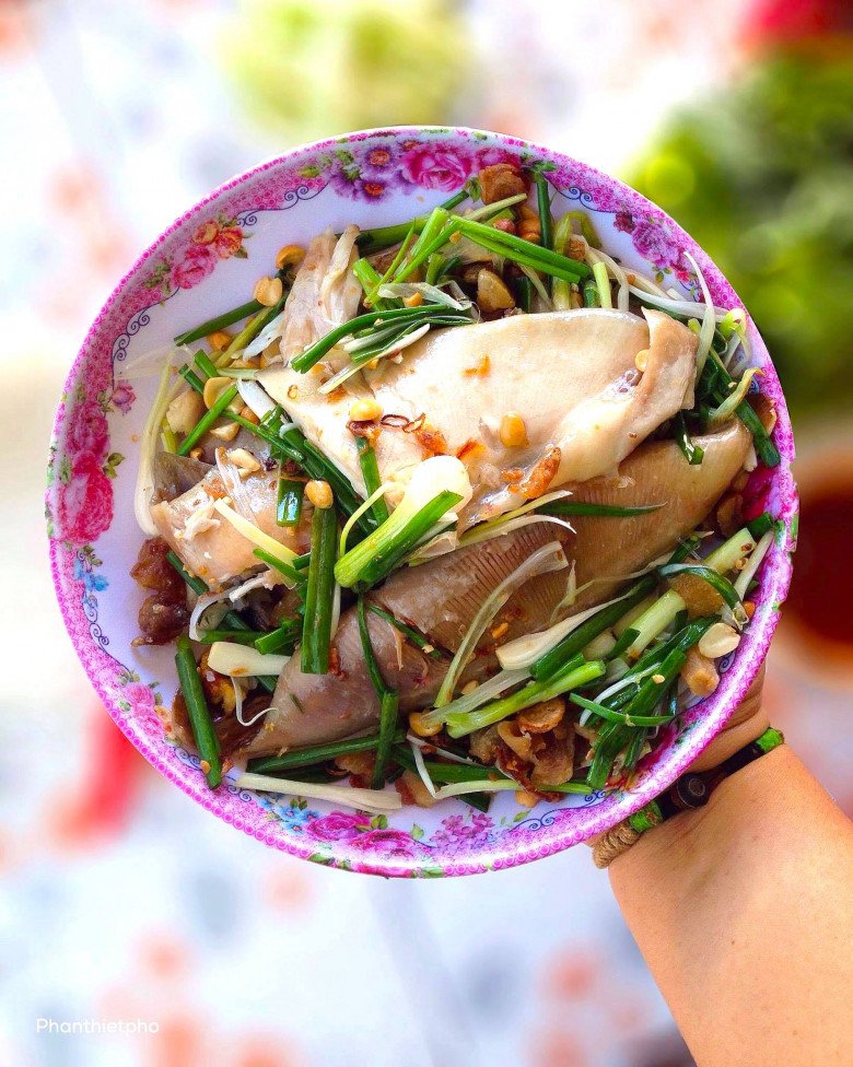 Loại cá xưa chỉ dân nghèo ăn, nay thành đặc sản Phan Thiết có trong thực đơn nhà hàng, 200.000 đồng/đĩa-3