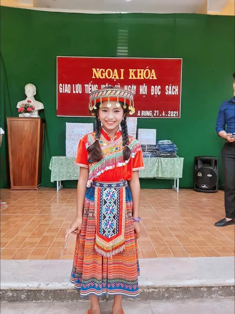 Bé gái dân tộc đạt top 5 Hoa hậu nhí: Xách túi ni lông lên Hà Nội đi thi, được kỳ vọng tiếp bước H'Hen Niê-18