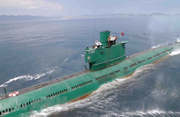 38 North: Triều Tiên có thể đang chuẩn bị hạ thủy tàu ngầm mới-1