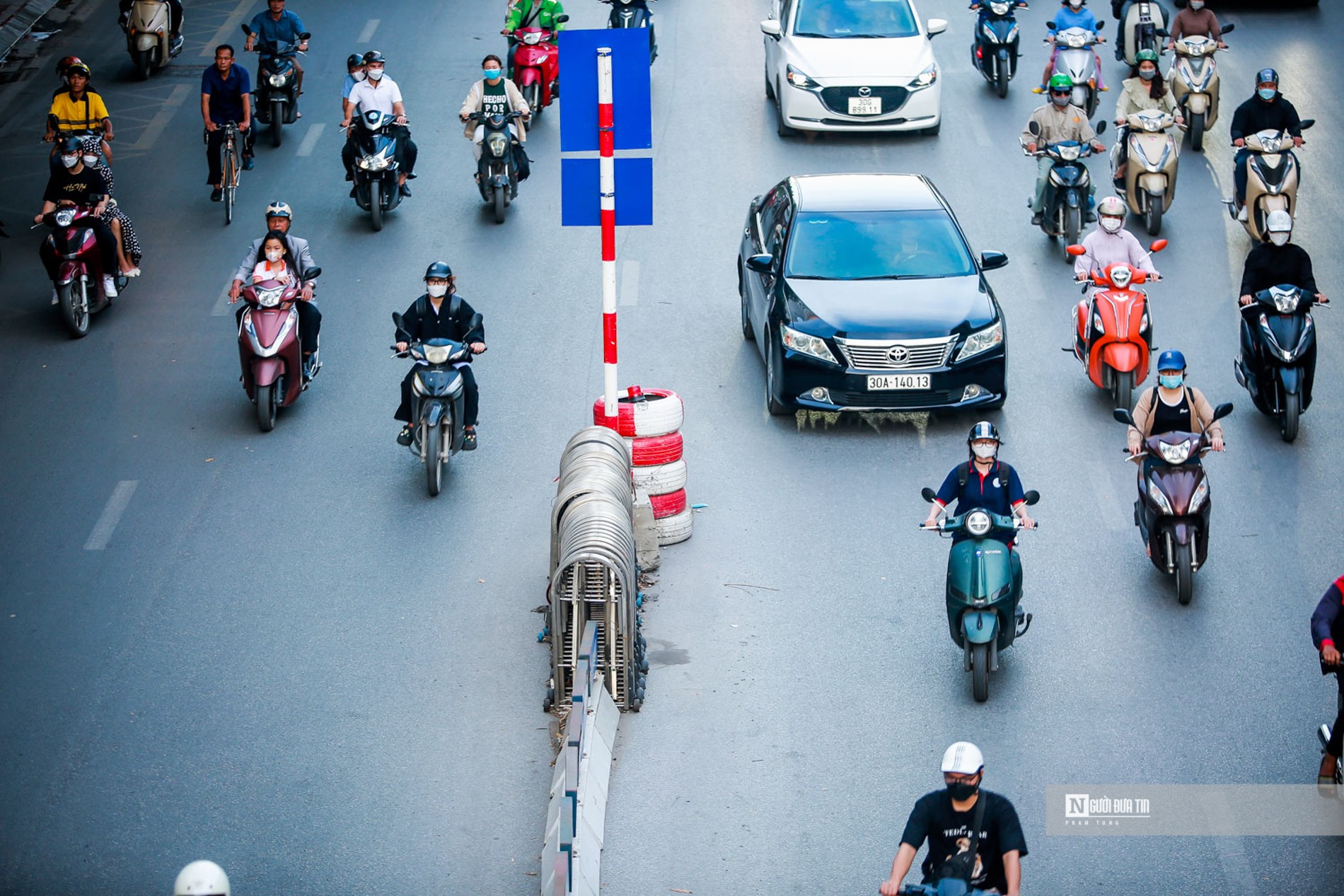 Đường Nguyễn Trãi phân làn "có cũng như không", giao thông hỗn loạn-4