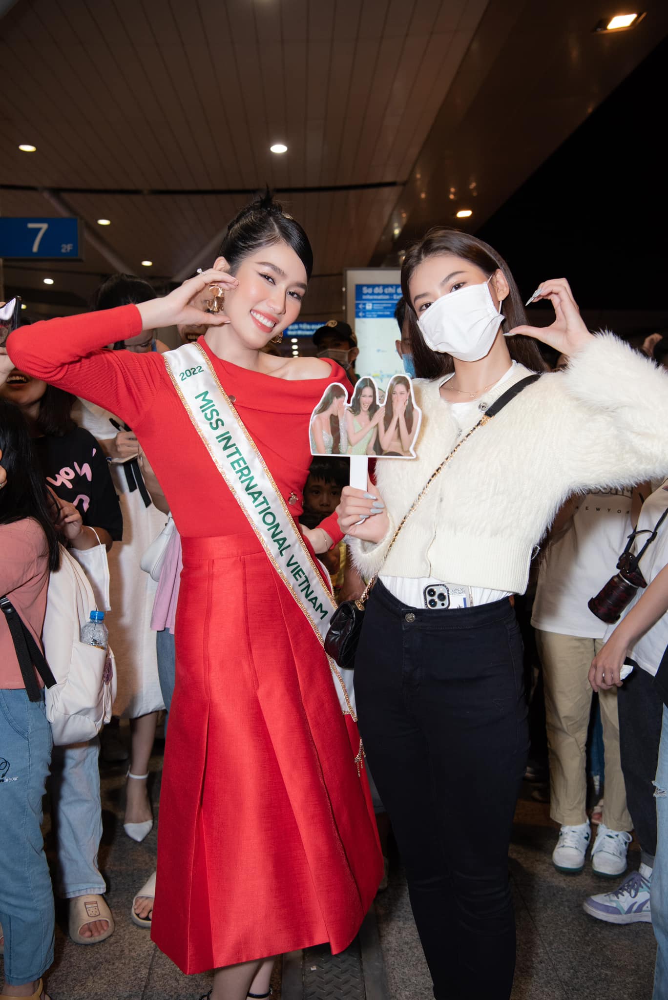 Dàn Hoa hậu, Á hậu tiễn Phương Anh lên đường thi Miss International 2022-7