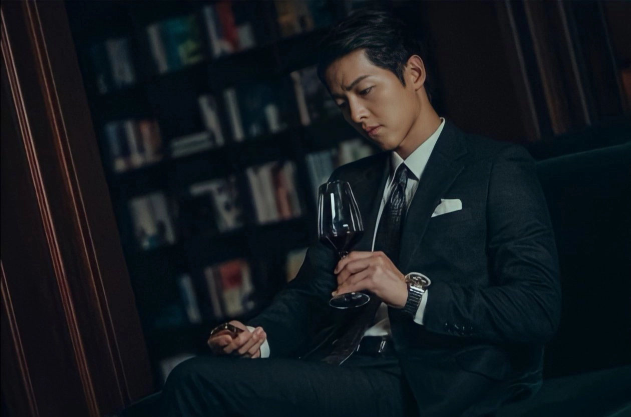 Song Joong Ki bất ngờ tái xuất màn ảnh với hình ảnh ‘Con trai nhà tài phiệt’-3