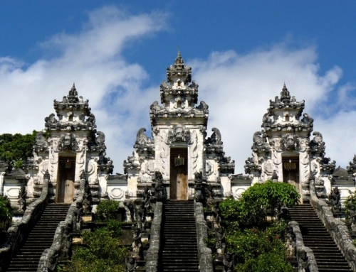 Xếp hàng 4 tiếng để được chụp hình "sống ảo" ở "cổng thiên đường" Bali-3