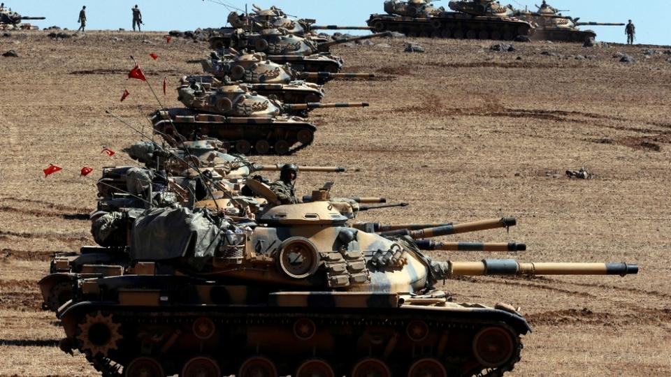 Quân đội Thổ Nhĩ Kỳ chờ lệnh ông Erdogan để tiến vào Syria truy quét người Kurd-1