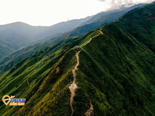 Ở Quảng Ninh  có một vùng núi cheo leo, được mệnh danh là 1 trong những nơi khó đi nhất Việt Nam-8