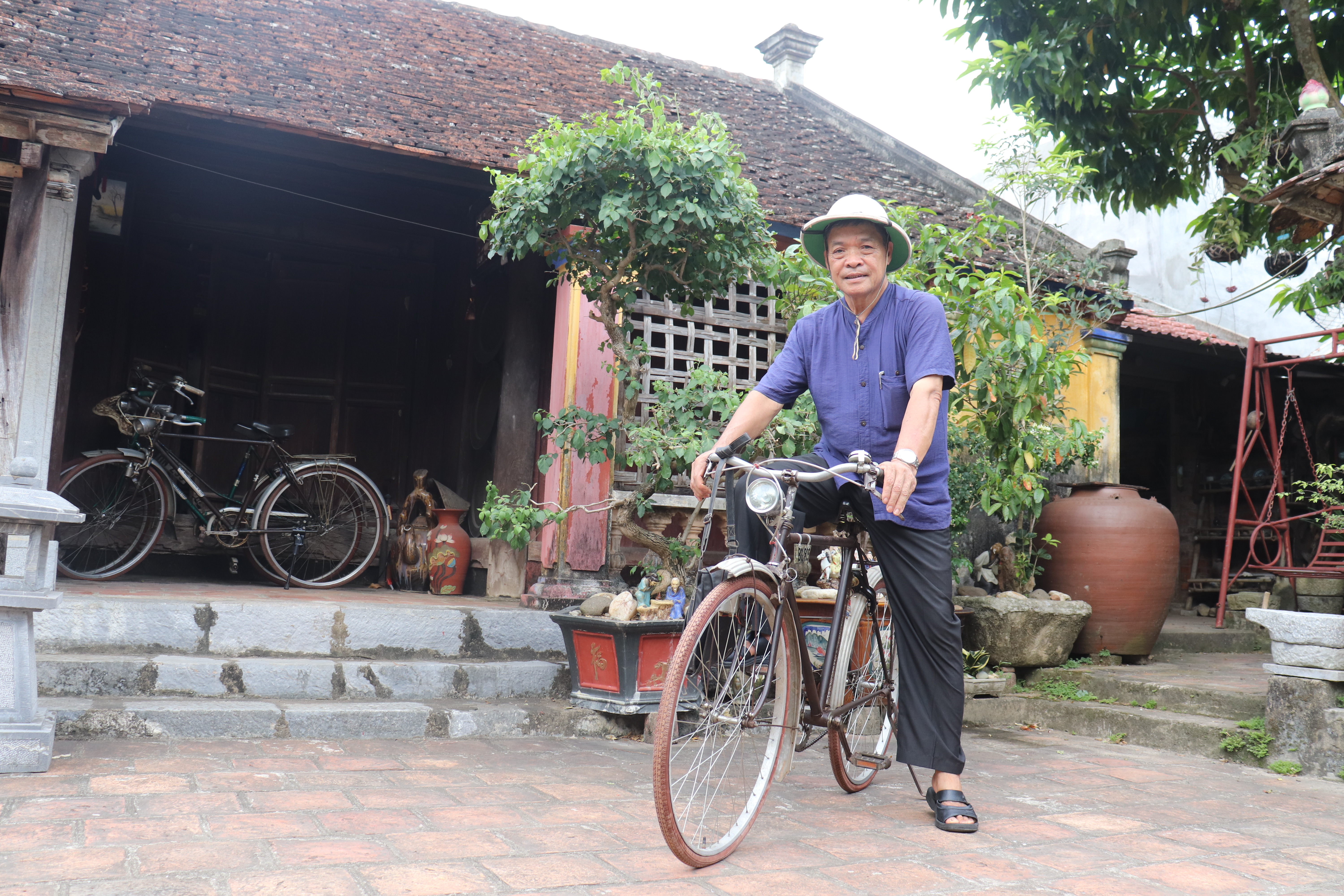 Thăm 1 trong 10 làng cổ đẹp nhất Việt Nam-15
