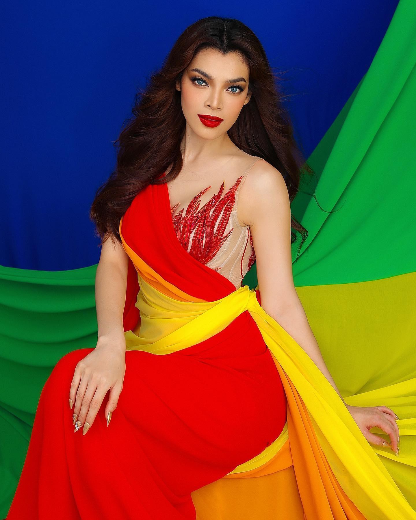 Trân Đài dùng cờ lục sắc làm váy dạ hội, mang niềm tự hào LGBT tới Hoa hậu chuyển giới quốc tế-2