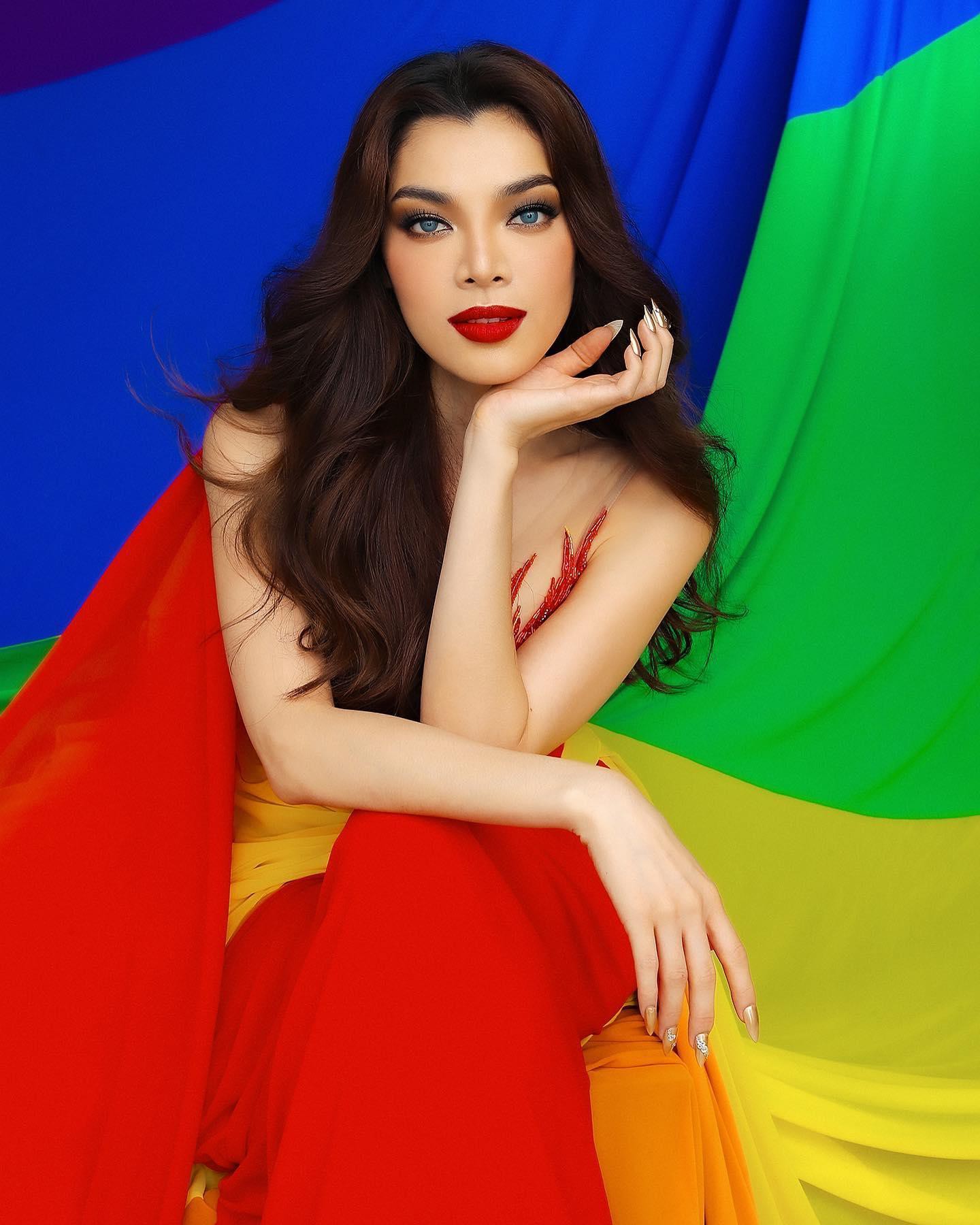 Trân Đài dùng cờ lục sắc làm váy dạ hội, mang niềm tự hào LGBT tới Hoa hậu chuyển giới quốc tế-3