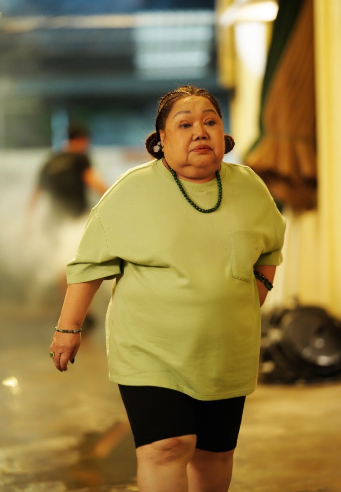 Bà ngoại "hot" nhất phim Việt 300 tỷ, khiến Trấn Thành bật khóc chỉ vì 1 câu nói-1