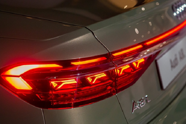 Đại gia Minh Nhựa chi hơn 6 tỷ đồng tậu Audi A8L 2022-3