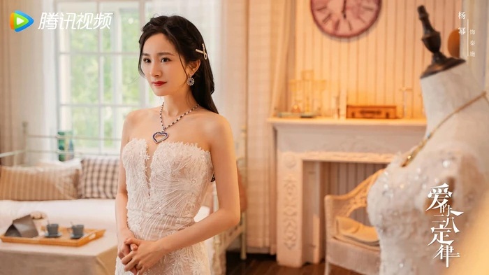Lộ ảnh Dương Mịch thử váy cưới khiến khán giả đồn đoán cô nàng 'tái hôn' sau hôn nhân tan vỡ với Lưu Khải Uy?-2