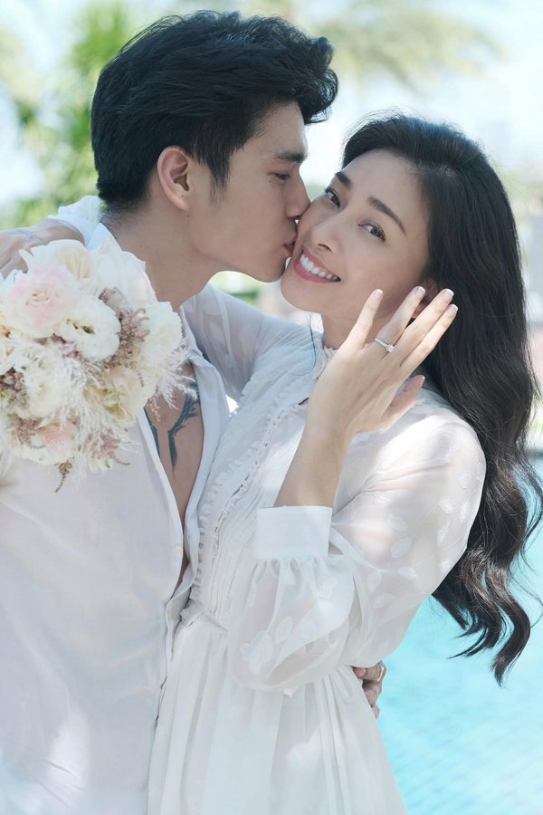 Ngô Thanh Vân đăng loạt ảnh tự "dìm hàng", tuyên bố mình và chồng là cặp đôi "bụi đời"-7