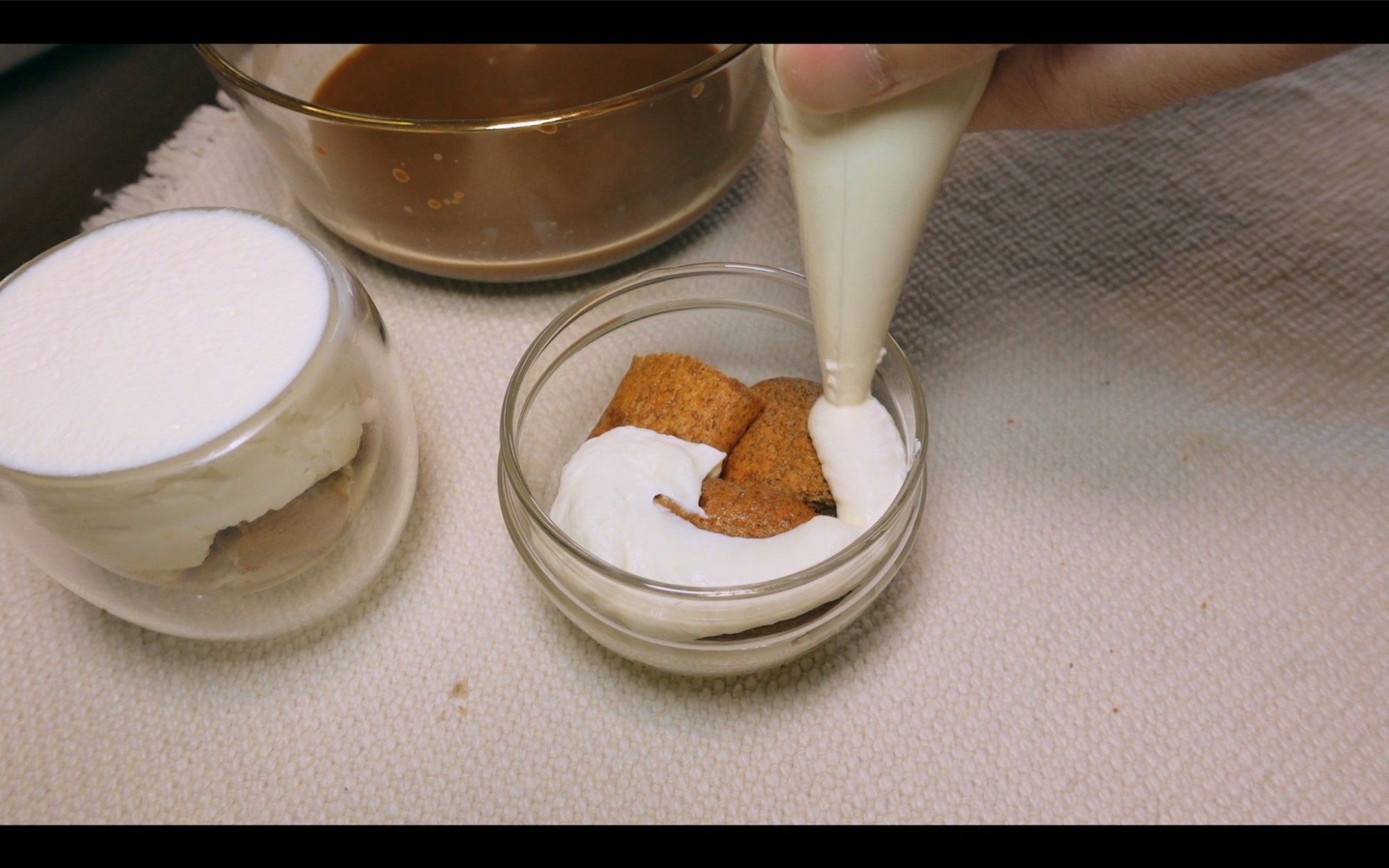 Công thức bánh Tiramisu siêu đơn giản, chị em nội trợ thử ngay món bánh ngon nức tiếng này!-3