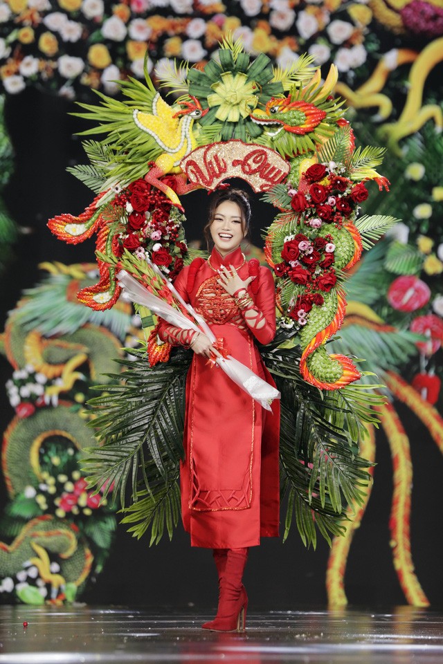 Những bộ trang phục văn hóa dân tộc ấn tượng tại Miss Grand Vietnam 2022-10