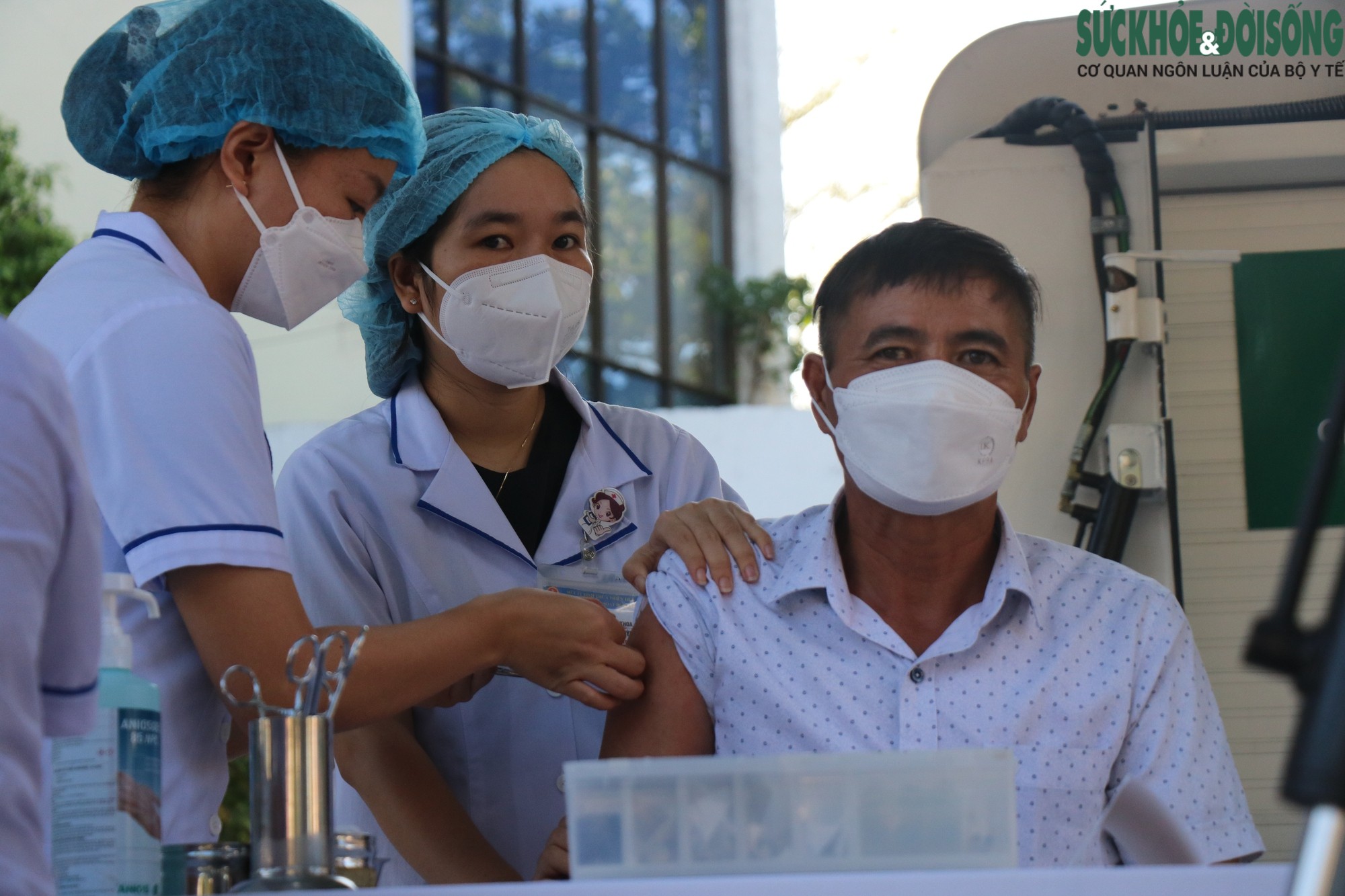 Thừa Thiên Huế phát động chiến dịch tiêm chủng vaccine phòng COVID-19-10