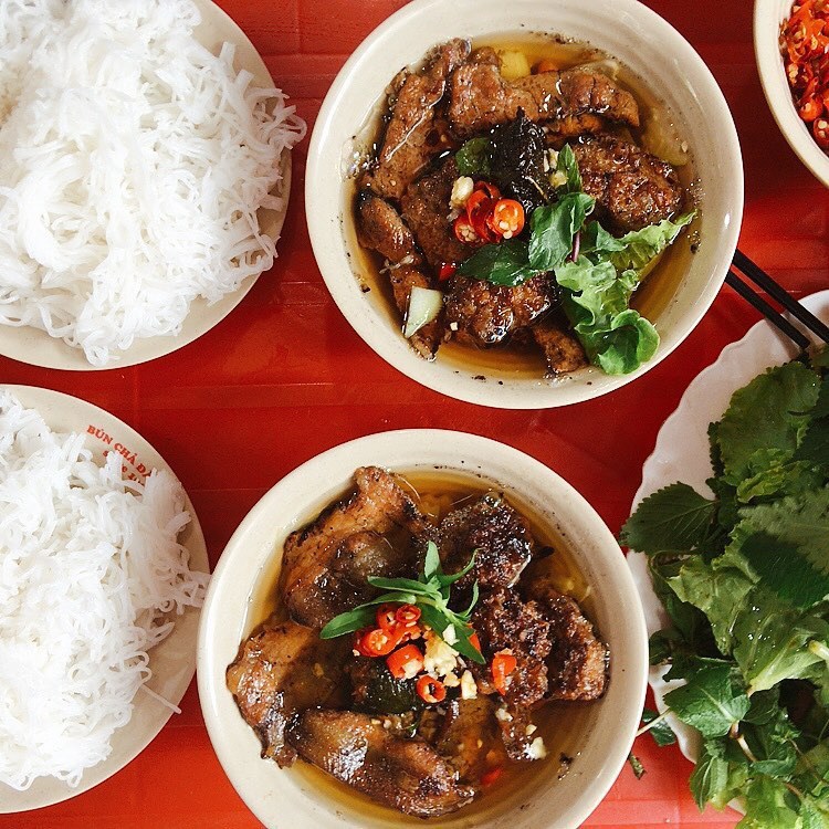 Báo Tây bình chọn 10 món ăn đường phố Việt Nam ngon nhất, chắc chắn phải nếm thử một lần-2