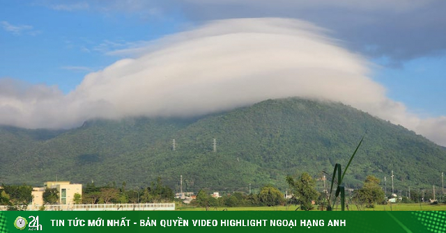 Sau núi Bà Đen, đám mây lạ xuất hiện trên 2 núi khác-cover-img