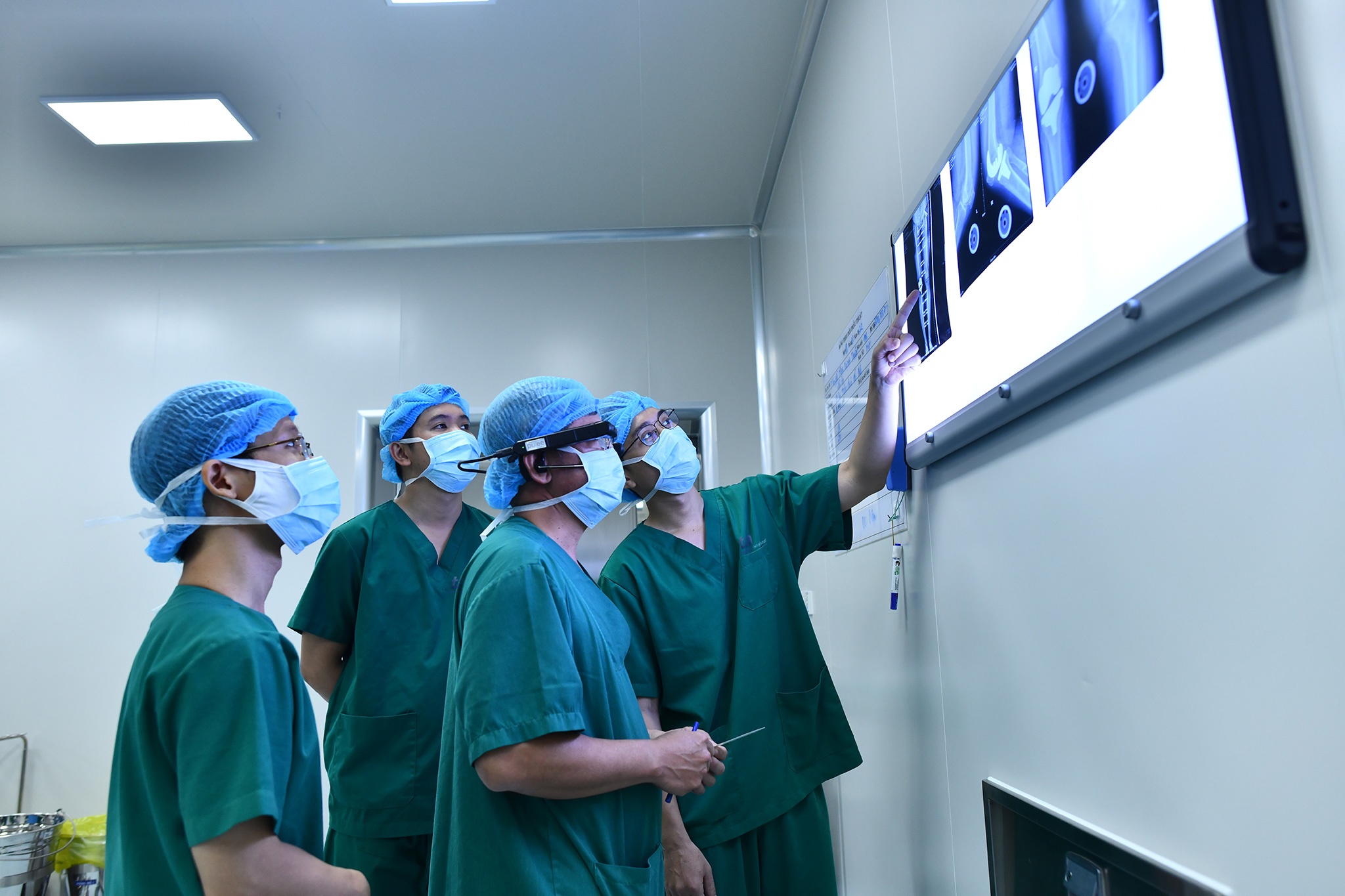 Ứng dụng công nghệ thực tế ảo trong phẫu thuật thay khớp gối-8