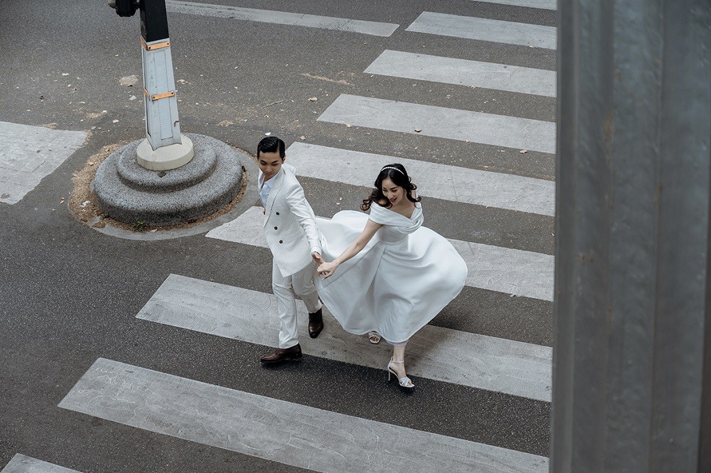 Ảnh cưới chụp ở Paris đậm chất khiêu vũ của Khánh Thi - Phan Hiển-7