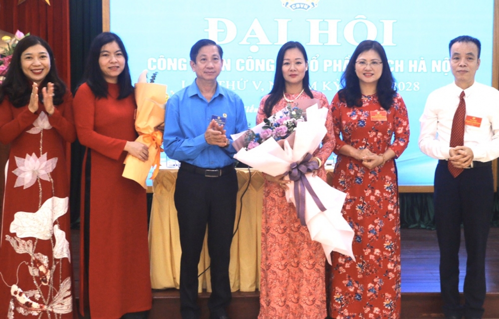 Quận Hoàn Kiếm: Tổ chức thành công Đại hội điểm Công đoàn Công ty Cổ phần Sách Hà Nội-8