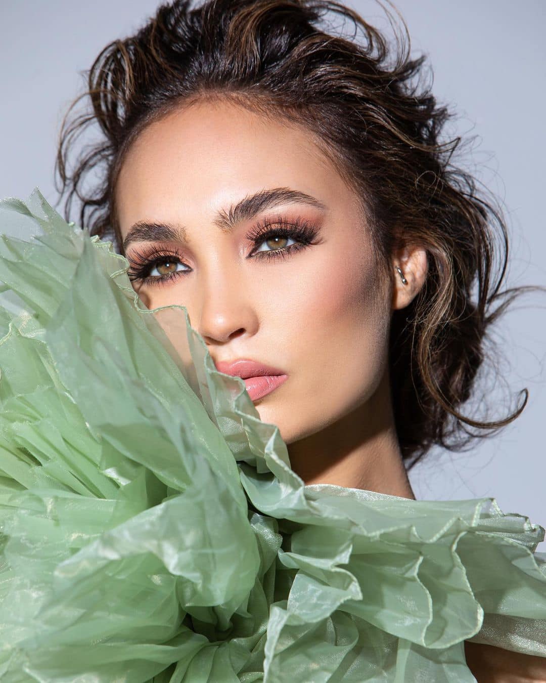Vẻ đẹp cá tính của mỹ nhân gốc Philippines vừa đăng quang Hoa hậu Mỹ 2022-10