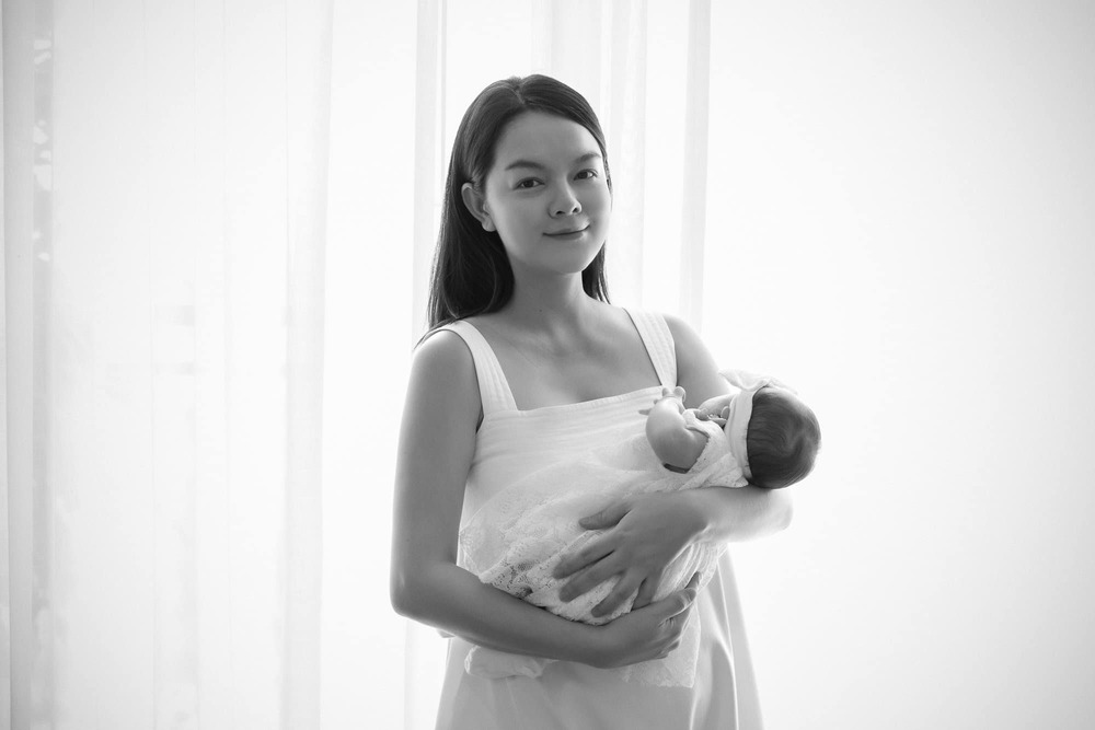 Phạm Quỳnh Anh khoe mặt mộc đón sinh nhật cùng con hơn 1 tháng tuổi-5
