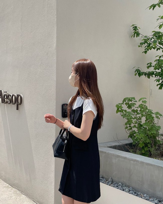 Quý cô Hàn Quốc chuyên diện trang phục màu trung tính nhưng không gây nhàm chán nhờ mix đồ thông minh-12