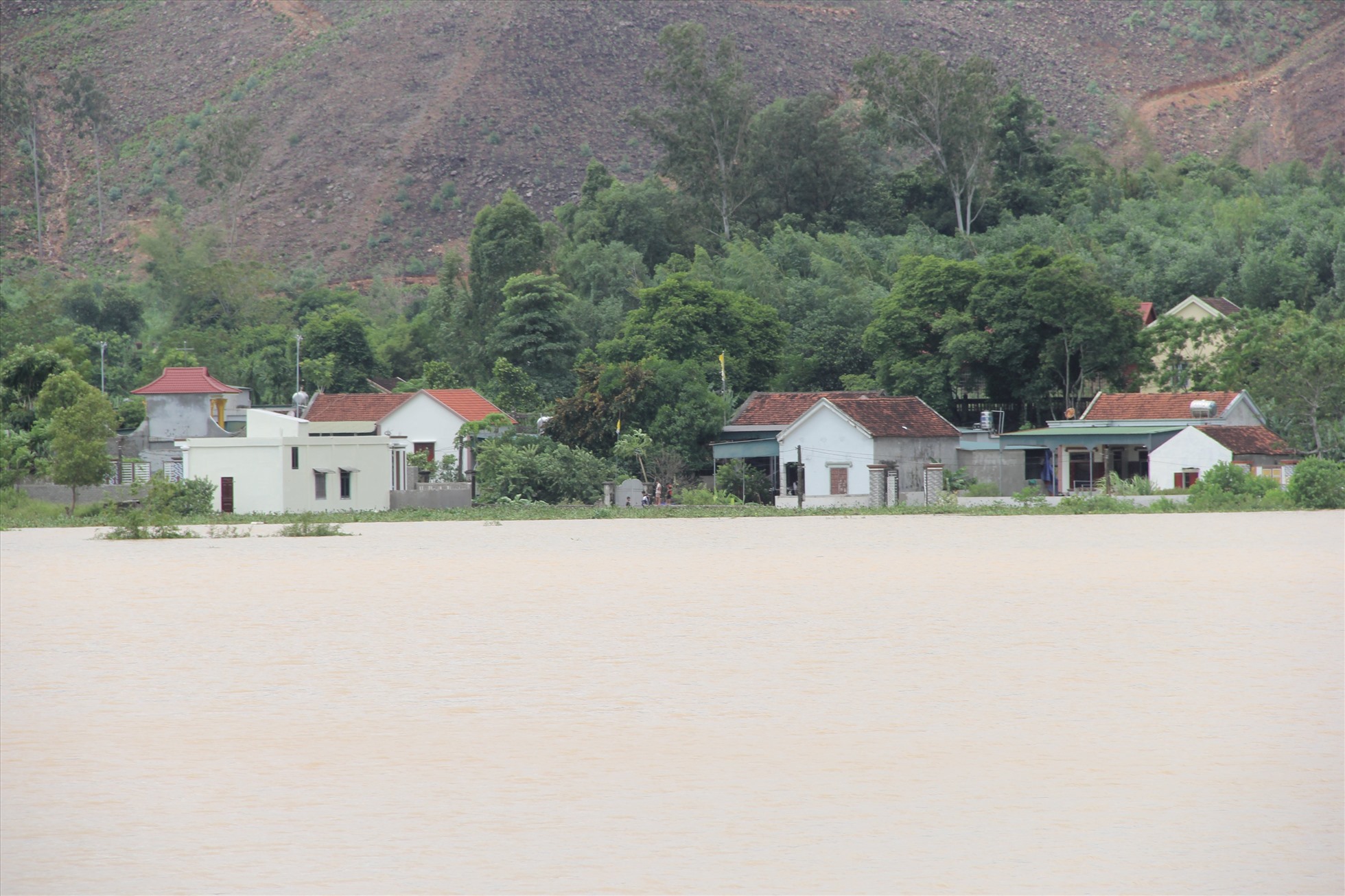 Nghệ An: Gần 5.000 nhà dân đã thoát khỏi ngập lụt-2