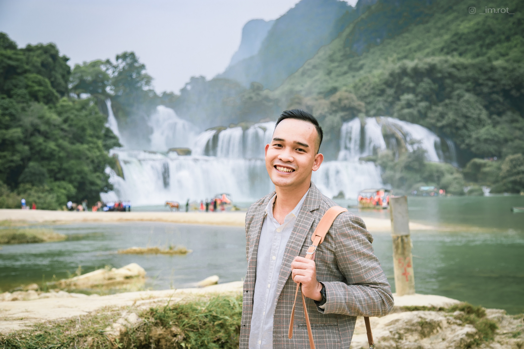 Chàng trai 9x đam mê xê dịch và hành trình đi qua 30 tỉnh thành Việt Nam: "Du lịch là cách đầu tư cho bản thân không bao giờ lỗ"-10