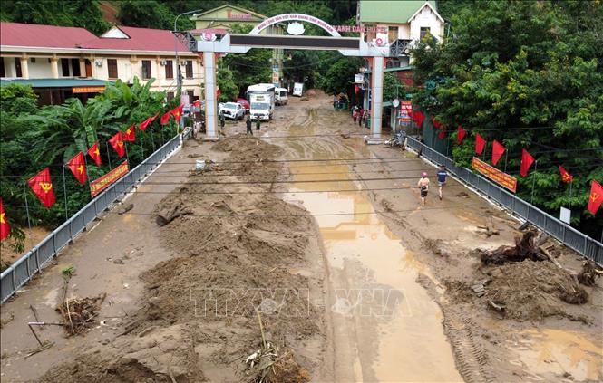Nỗ lực khắc phục hậu quả lũ quét ở huyện Kỳ Sơn (Nghệ An)-2