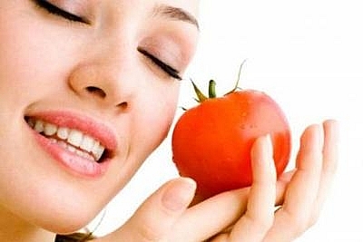 Răng trắng nhờ dùng cà chua đúng cách-1