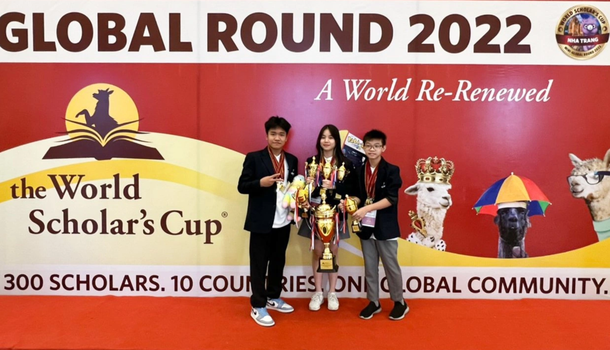 Ba học sinh Hà Nội vô địch vòng thi toàn cầu World Scholar's Cup 2022-2