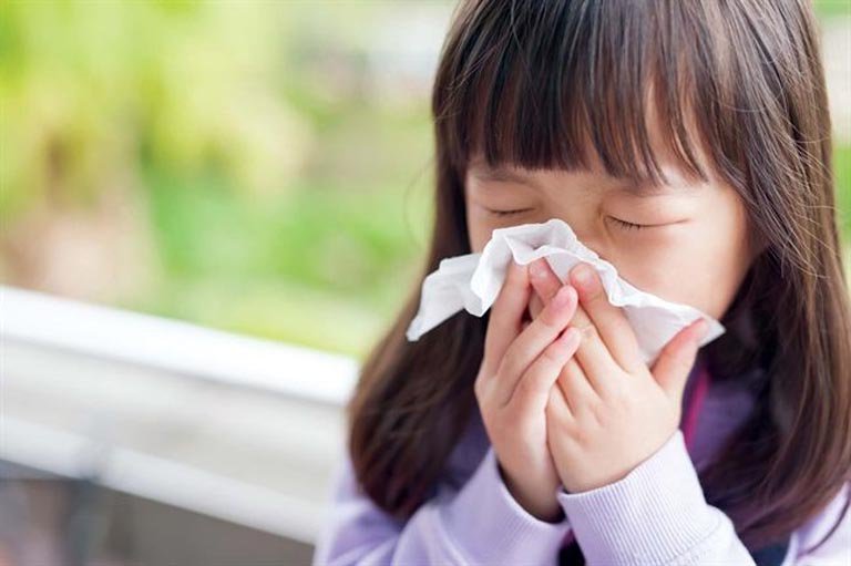 Bác sỹ hướng dẫn cha mẹ cách phòng bệnh tai mũi họng cho trẻ khi giao mùa-2