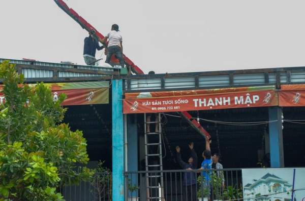 Cận cảnh người Đà Nẵng hối hả gia cố mái nhà chống siêu bão-6