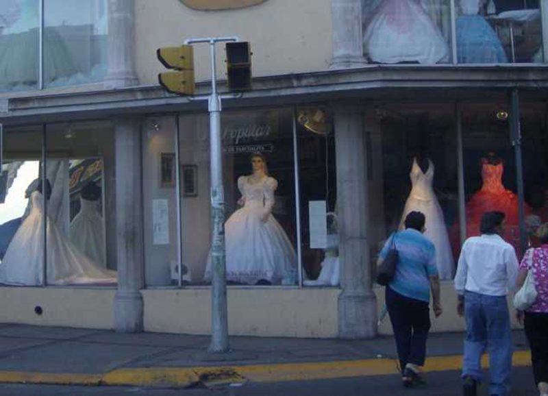 Mexico: Kỳ lạ điểm đến “ma ám” với truyền thuyết về cô dâu xác ướp trong tiệm áo cưới-4