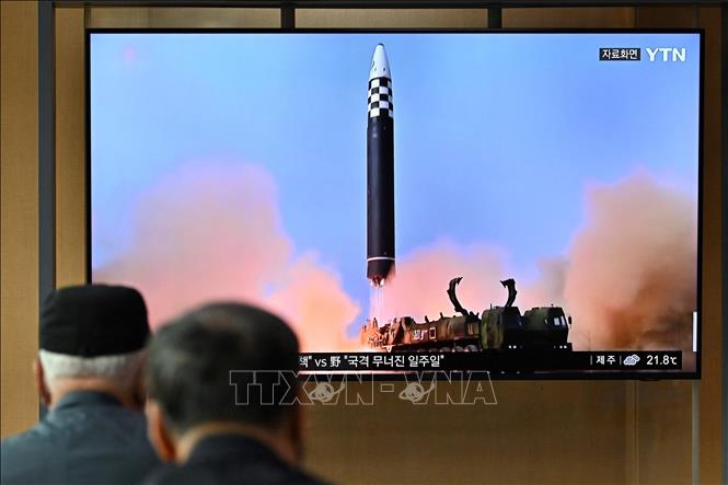 Triều Tiên phóng 2 tên lửa đạn đạo tầm ngắn-1