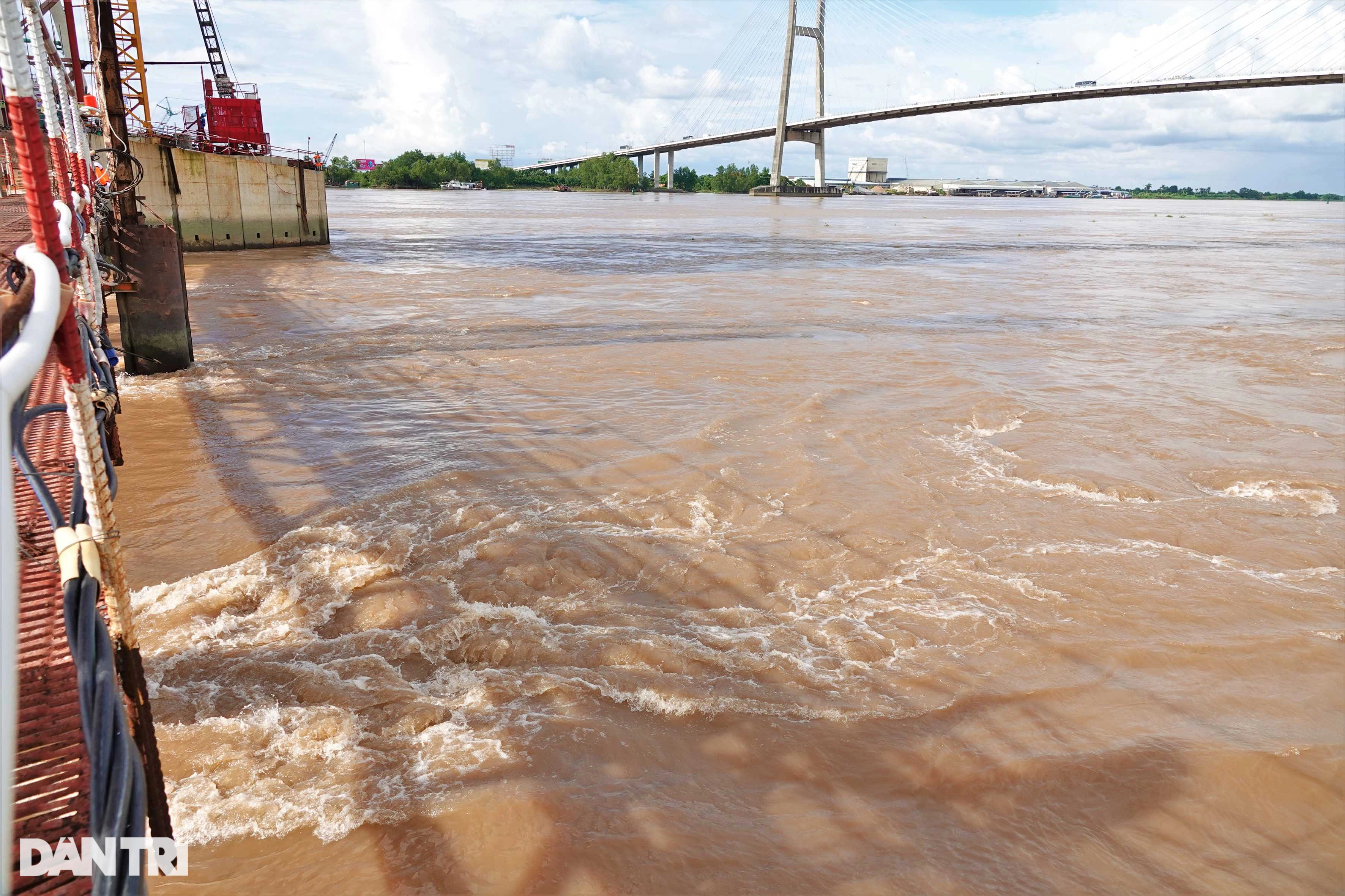 Tìm được thi thể công nhân gặp tai nạn ở cầu Mỹ Thuận 2-1