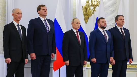 Tổng thống Putin ký hiệp ước sáp nhập 4 khu vực của Ukraine vào Nga-1