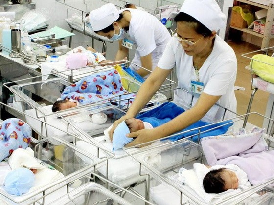 Tỉ lệ sinh nở tại Việt Nam tăng lên nhờ... Covid-19-2