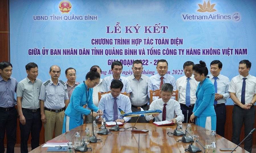 Quảng Bình: Hợp tác cùng Vietnam Airlines phối hợp hình thành các sản phẩm du lịch-1